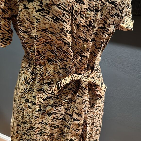 Whitles shades of brown/black button front tie waist shirt dress. Size 6. NWT. - Picture 10 of 13